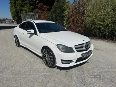 Begagnad Mercedes C220 AMG 2013 Vit Sportkupé