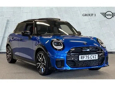 Usado Mini Cooper Sport 150 kW (204 HP) 2025 Azul Citadino