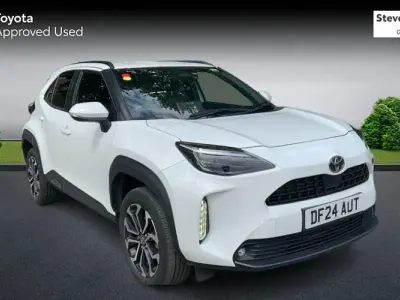 Used Toyota Yaris Cross Design 116 HP (85 kW) 2024 White SUV
