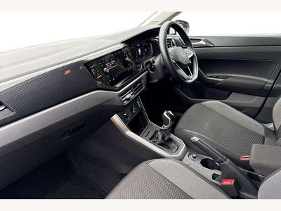 Used VW Polo Life 95 HP (69 kW) 2022 White Hatchback