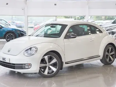 Used VW Beetle Sportline 140 HP (102 kW) 2014 White Hatchback