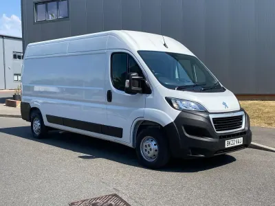 Used Peugeot Boxer S 140 HP (102 kW) 2022 White Van