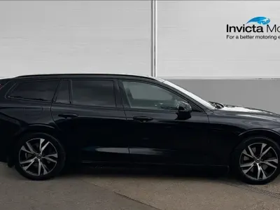 Used Volvo V60 R-Design 340 HP (250 kW) 2021 Black sapphire metallic Estate