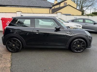 Usado Mini Cooper SE Hatch 133 kW (181 CV) 2022 Negro Utilitario