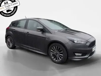 Used Ford Focus ST-Line 140 HP (102 kW) 2018 Grey Hatchback