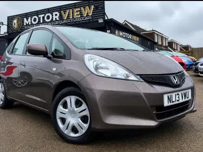 Used Honda Jazz S 90 HP (66 kW) 2013 Brown Hatchback