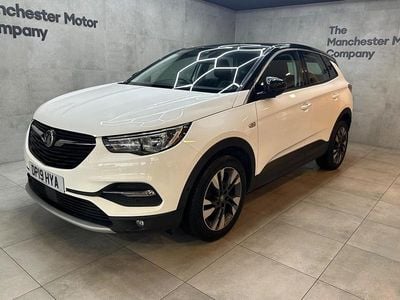 Used Vauxhall Grandland X Sport 130 HP (95 kW) 2019 White SUV