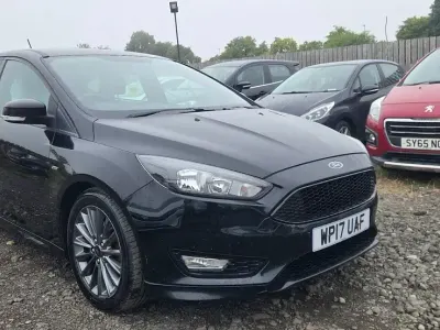 Used Ford Focus ST-Line 125 HP (91 kW) 2017 Black Hatchback