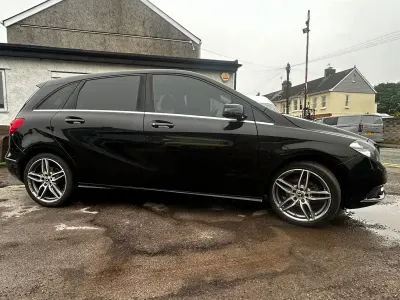 Used Mercedes B180 SE 109 HP (80 kW) 2014 Black Hatchback