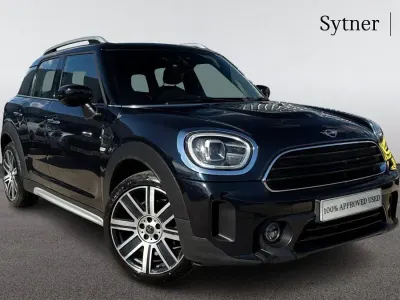 Usado Mini Cooper Countryman Exclusive 134 HP (98 kW) 2023 Preto SUV