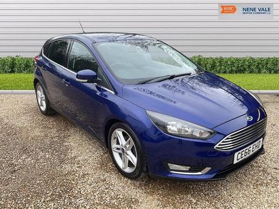 Used Ford Focus Titanium 120 HP (88 kW) 2016 Blue Hatchback