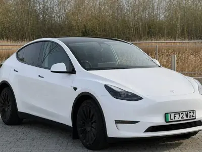 Used Tesla Model Y Long Range AWD 286 kW (389 HP) 2025 SUV