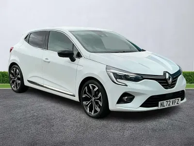 Used Renault Clio Techno 145 HP (106 kW) 2022 White Hatchback