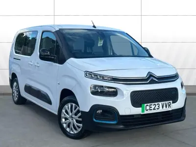 Used Citroën e-Berlingo Feel 100 kW (136 HP) 2023 White MPV