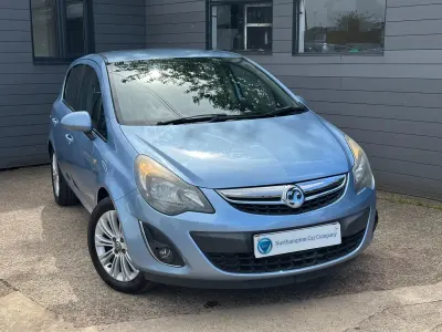Używany Vauxhall Corsa 2014 Niebieski Hatchback