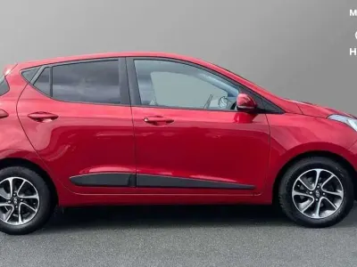 Usado Hyundai i10 Premium 67 HP (49 kW) 2018 Vermelho Citadino