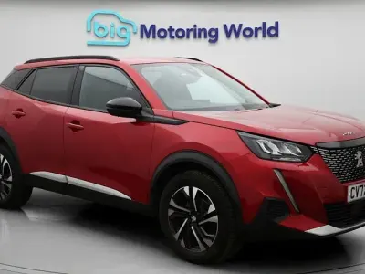 Begagnad Peugeot 2008 Allure+ 110 HK (80 kW) 2022 Röd SUV