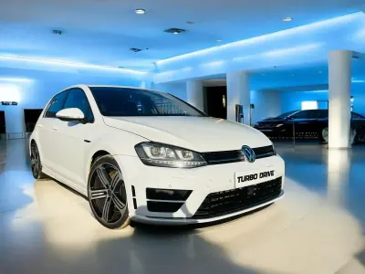 Begagnad VW Golf VII R 2014 Vit Halvkombi