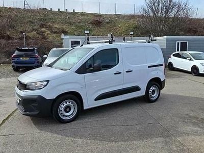 Used Vauxhall Combo 100 HP (73 kW) 2024 White MPV