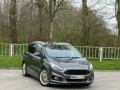 Usado Ford S-MAX Sport 2015 Cinzento Monovolume