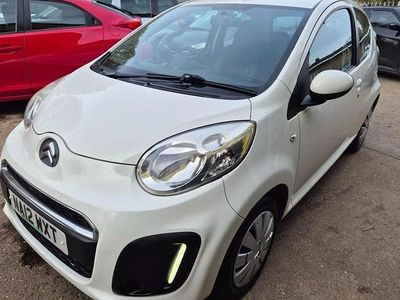 Used Citroën C1 VTR Sport 68 HP (50 kW) 2012 White Hatchback