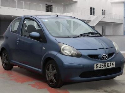 Used Toyota Aygo 67 HP (49 kW) 2008 Blue Hatchback