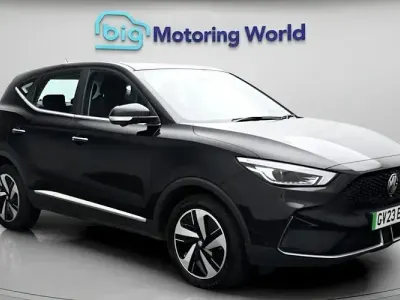 Usado MG ZS SE 114 kW (156 CV) 2023 Negro SUV