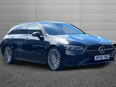 Begagnad Mercedes CLA200 AMG Line Premium 163 HK (119 kW) 2025 Svart Kombi