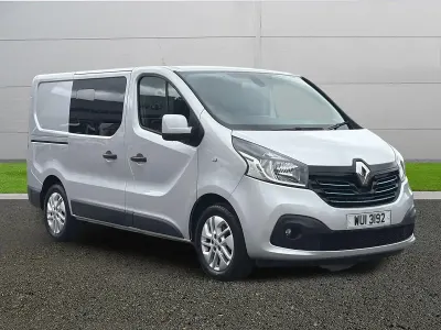 Used Renault Trafic 2016 Silver MPV
