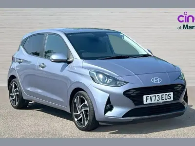 Used Hyundai i10 Premium 83 HP (61 kW) 2023 Blue Hatchback