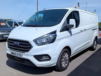 Used Ford Transit Custom Limited 130 HP (95 kW) 2019 White Van