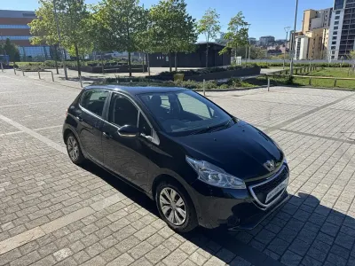 Used Peugeot 208 Access 82 HP (60 kW) 2013 Black Hatchback