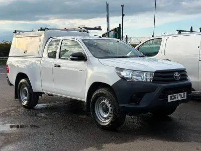Käytetty Toyota HiLux Active 150 HP (110 kW) 2017 Valkoinen Nouto
