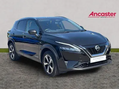 Begagnad Nissan Qashqai N-Connecta 190 HK (139 kW) 2023 Svart SUV