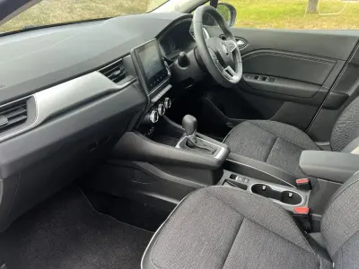 Used Renault Captur Techno 143 HP (105 kW) 2024 White SUV