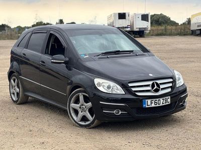 Mercedes B180