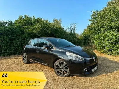 Used Renault Clio Dynamique 90 HP (66 kW) 2015 Black Hatchback