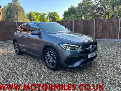 Usado Mercedes GLA250 Exclusive 2021 Cinzento SUV