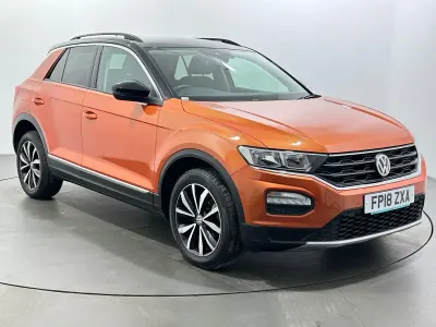 Usado VW T-Roc Design 115 HP (84 kW) 2018 Laranja SUV