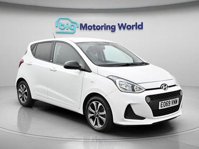 Used Hyundai i10 67 HP (49 kW) 2019 White Hatchback