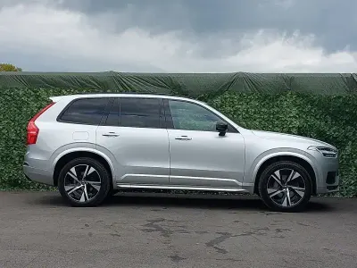 Usado Volvo XC90 R-Design 235 CV (172 kW) 2020 Plateado SUV