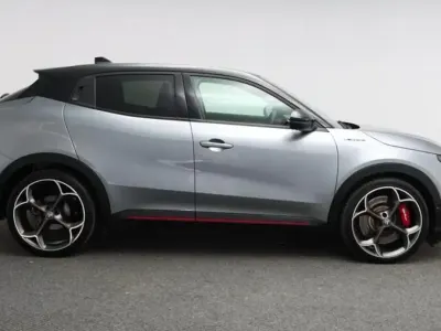 Used Alfa Romeo Junior Veloce 202 kW (276 HP) 2025 Grey SUV