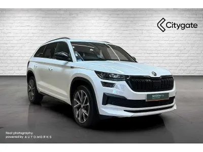 Used Skoda Kodiaq SportLine 140 HP (102 kW) 2022 Moon white metallic SUV