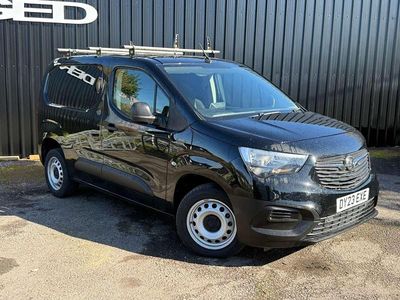 Second-hand Vauxhall Combo 100 CP (73 kW) 2023 Negru Monovolum