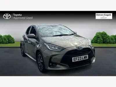 Used Toyota Yaris Design 114 HP (83 kW) 2023 Bronze Hatchback
