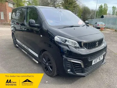 Używany Peugeot Traveller Allure 180 KM (132 kW) 2017 Czarny Minivan