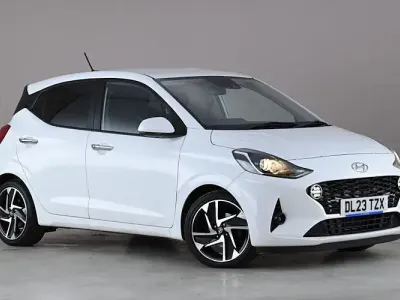 Usado Hyundai i10 Premium 67 CV (49 kW) 2023 Blanco Utilitario