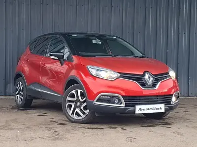 Used Renault Captur Dynamique 90 HP (66 kW) 2017 Red SUV