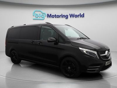 Mercedes V220