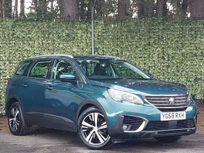 Used Peugeot 5008 Active 131 HP (96 kW) 2018 Green SUV